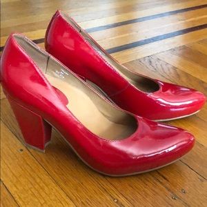 Earthies Red Patent Leather Heels